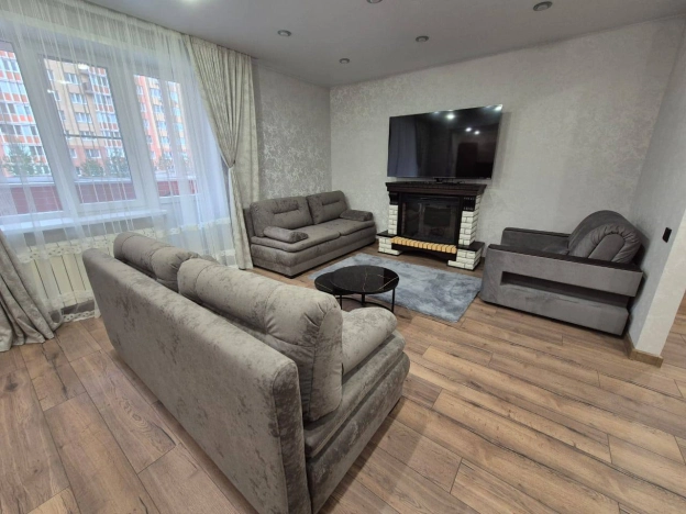 Купить трехкомнатную квартиру в Одинцове. Вариант № 9880621, 1, площадь -  квм, цена 25000000 рублей