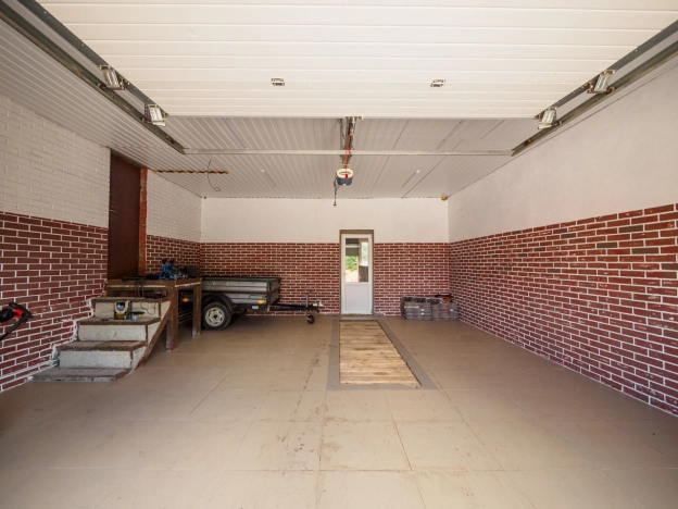 Купить дом в Микрорайоне Порт-Артур в Омске. Вариант № 2580432, 8, площадь -  квм, цена 20000000 рублей