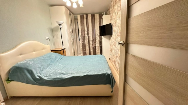 Купить трехкомнатную квартиру в Пушкине. Вариант № 9883138, 15, площадь -  квм, цена 9250000 рублей