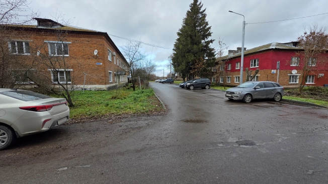 Купить квартиру на вторичке на улице Горького в Луховицах. Вариант № 9281816, 14, площадь -  квм, цена 3500000 рублей