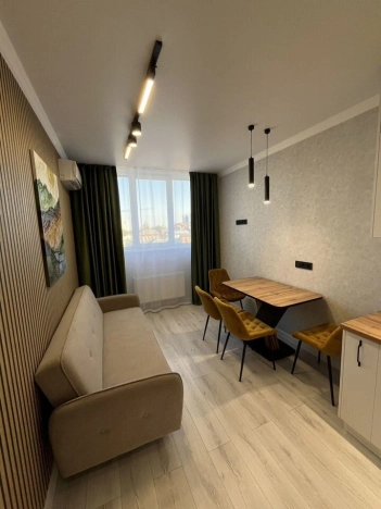 Купить трехкомнатную квартиру в районе Кировский в Ростове-на-Дону. Вариант № 38329, 4, площадь -  квм, цена 8600000 рублей