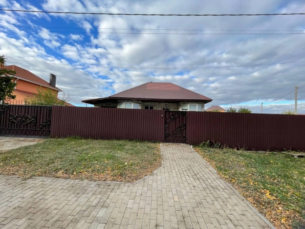 Купить дом на улице Везельская в Белгороде. Вариант № 6143354, 29, площадь -  квм, цена 10300000 рублей