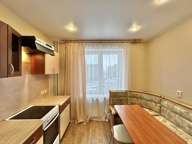 Купить однокомнатную квартиру в Санкт-Петербурге. Вариант № 9774115, 0, площадь -  квм, цена 7450000 рублей