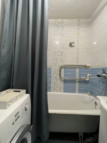 Купить трехкомнатную квартиру в Новосибирской области. Вариант № 10219156, 8, площадь -  квм, цена 7450000 рублей