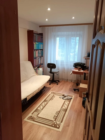 Купить трехкомнатную квартиру в Тульской области. Вариант № 10666094, 9, площадь - квм, цена 5400000 рублей