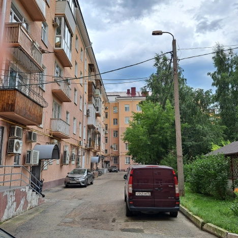 Купить трехкомнатную квартиру на улице проспект Карла Маркса в Омске. Вариант № 31969, 16, площадь -  квм, цена 8500000 рублей