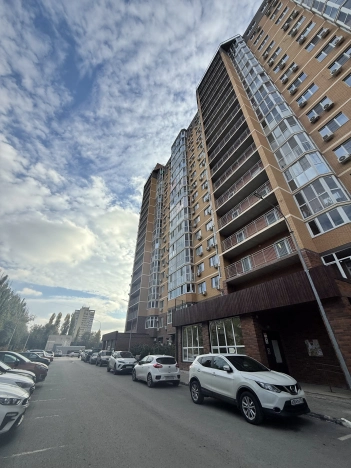 Купить квартиру на улице Университетский проспект в Волгограде. Вариант № 8236644, 23, площадь - квм, цена 6690000 рублей