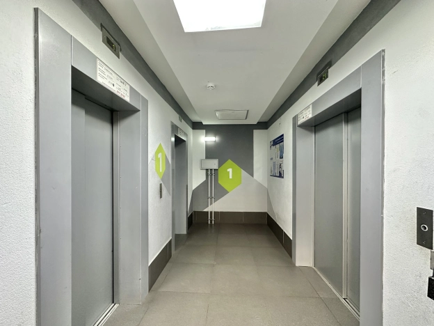 Купить однокомнатную квартиру в Санкт-Петербурге. Вариант № 9773366, 25, площадь -  квм, цена 7450000 рублей