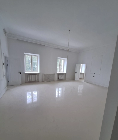 Купить дом на улице Яковлевская в Москве. Вариант № 51944, 38, площадь -  квм, цена 400000000 рублей