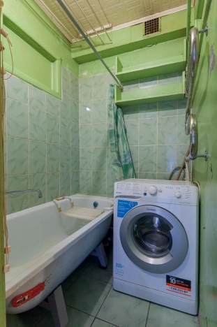 Купить квартиру на улице Емельянова в Вологодской области. Вариант № 36512, 9, площадь -  квм, цена 2300000 рублей