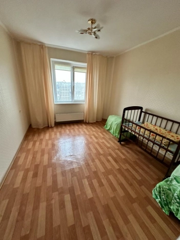 Купить трехкомнатную квартиру в Микрорайоне 8-й, Элиста в Элисте. Вариант № 6882, 4, площадь -  квм, цена 5300000 рублей