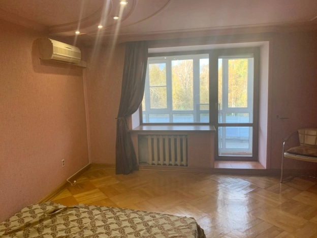 Купить четырехкомнатную квартиру в Вологде. Вариант № 3445, 24, площадь -  квм, цена 19700000 рублей