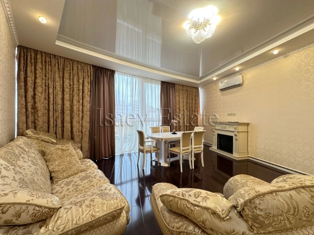 Купить трехкомнатную квартиру на вторичке в Микрорайоне 7А, район Северный в Москве. Вариант № 9840491, 1, площадь -  квм, цена 33999999 рублей