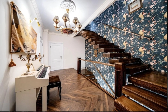 Купить таунхаус в Москве. Вариант № 8614900, 9, площадь -  квм, цена 100000000 рублей