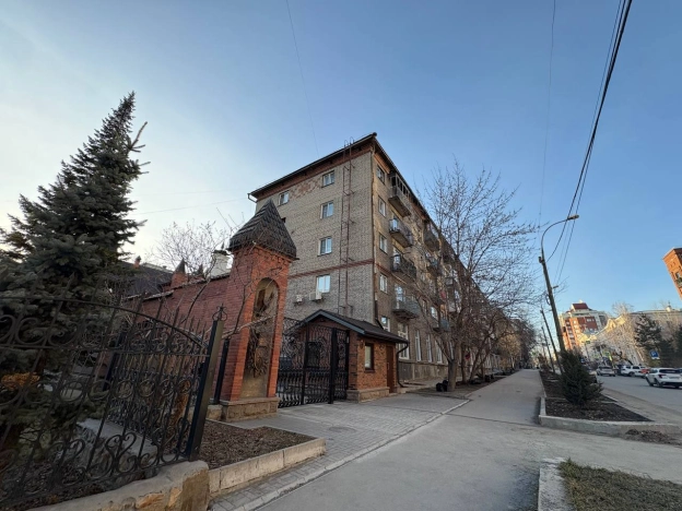 Купить квартиру в районе Железнодорожный в Новосибирске. Вариант № 35364, 10, площадь -  квм, цена 4800000 рублей