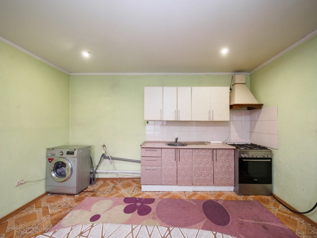 Купить дом в Омске. Вариант № 20724, 20, площадь -  квм, цена 8300000 рублей