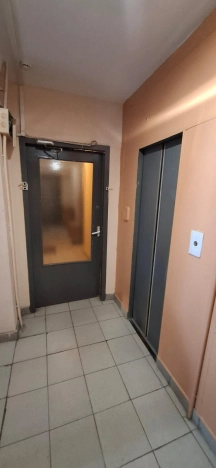Купить квартиру в Москве. Вариант № 5342233, 33, площадь -  квм, цена 15000000 рублей
