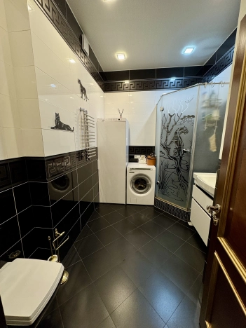 Купить трехкомнатную квартиру у метро Пятницкое шоссе в Химках. Вариант № 41639, 20, площадь -  квм, цена 46500000 рублей