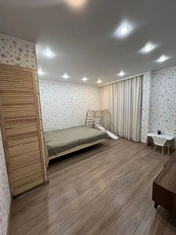 Купить квартиру в Тобольске. Вариант № 2870795, 8, площадь -  квм, цена 3900000 рублей