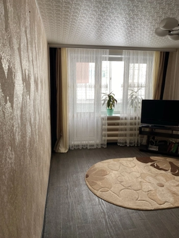 Купить двухкомнатную квартиру на вторичке на улице Парковая в Владимирской области. Вариант № 35683, 3, площадь -  квм, цена 2700000 рублей