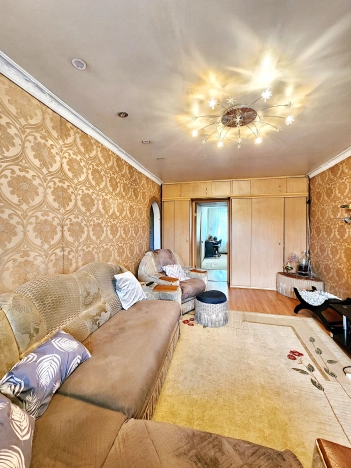 Купить трехкомнатную квартиру в Кызыле. Вариант № 7563025, 1, площадь - квм, цена 7600000 рублей