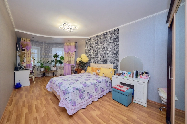 Купить трехкомнатную квартиру на улице Касимовское шоссе в Рязани. Вариант № 2164778, 3, площадь -  квм, цена 6480000 рублей