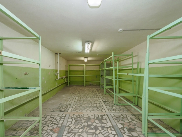 Купить коммерческую недвижимость в Омске. Вариант № 34842, 16, площадь -  квм, цена 42000000 рублей