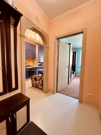 Купить однокомнатную квартиру в районе Московский в Калининграде. Вариант № 7513813, 8, площадь -  квм, цена 5550000 рублей