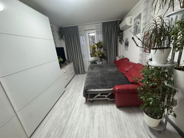 Купить квартиру в Москве. Вариант № 9228564, 6, площадь -  квм, цена 15000000 рублей