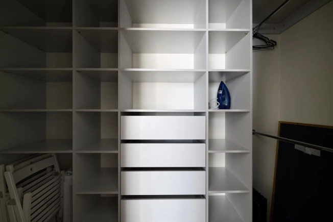 Купить двухкомнатную квартиру в районе Василеостровский в Санкт-Петербурге. Вариант № 29620, 22, площадь -  квм, цена 33500000 рублей