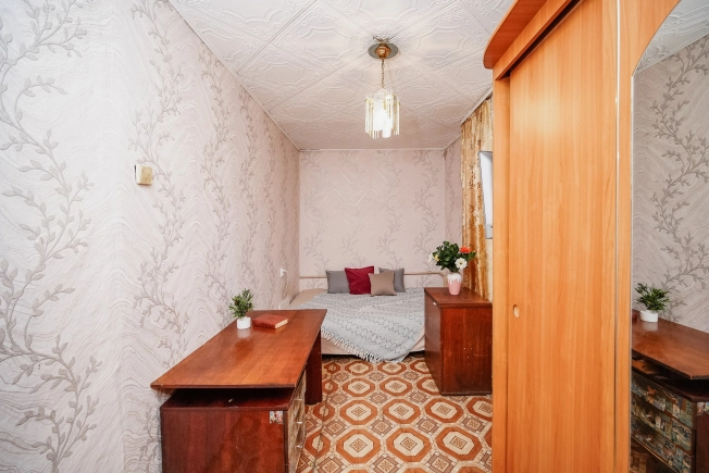 Купить двухкомнатную квартиру в Омске. Вариант № 8511441, 6, площадь -  квм, цена 4000000 рублей