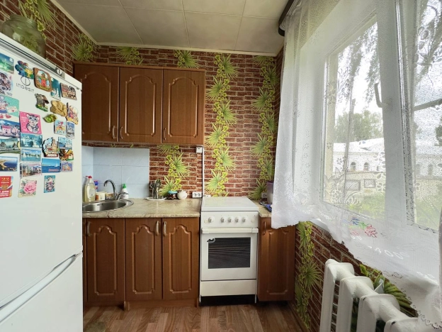 Купить трехкомнатную квартиру в Ивановской области. Вариант № 2625154, 8, площадь -  квм, цена 1600000 рублей