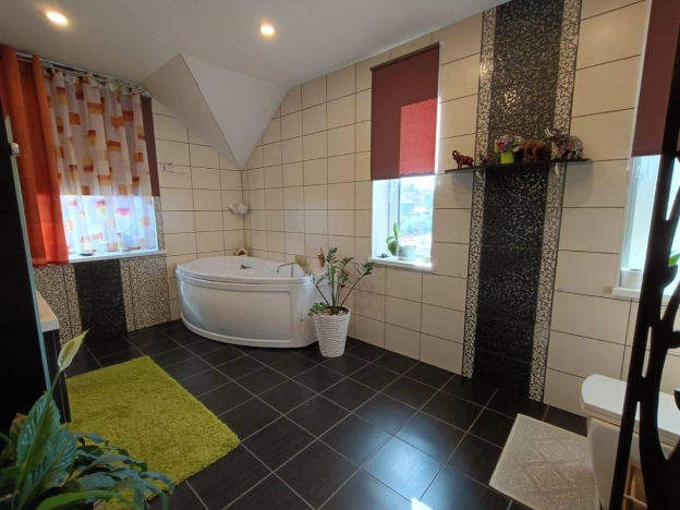 Купить дом на улице Везельская в Белгороде. Вариант № 5551059, 34, площадь -  квм, цена 18400000 рублей