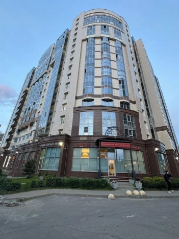 Купить трехкомнатную квартиру в Санкт-Петербурге. Вариант № 9280660, 13, площадь -  квм, цена 21600000 рублей