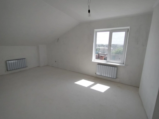 Купить дом на улице переулок Братьев Алехиных в Элисте. Вариант № 2026883, 11, площадь -  квм, цена 15200000 рублей