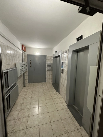 Купить двухкомнатную квартиру в районе Приморский в Санкт-Петербурге. Вариант № 1898395, 11, площадь -  квм, цена 12999000 рублей