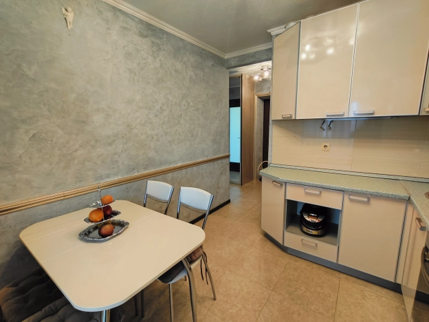 Снять квартиру в Пензенской области. Вариант № 9226972, 3, площадь -  квм, цена 18000 рублей