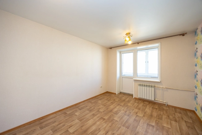 Купить однокомнатную квартиру в Амурской области. Вариант № 8196755, 3, площадь -  квм, цена 4800000 рублей