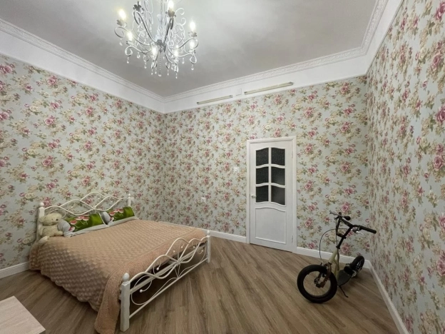 Купить трехкомнатную квартиру в Калининградской области. Вариант № 9005898, 2, площадь -  квм, цена 4300000 рублей