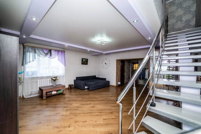 Купить трехкомнатную квартиру в Микрорайоне Фестивальный в Краснодаре. Вариант № 37969, 2, площадь -  квм, цена 10000000 рублей