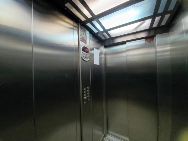 Купить двухкомнатную квартиру в районе Московский в Калининграде. Вариант № 8882149, 14, площадь -  квм, цена 6500000 рублей