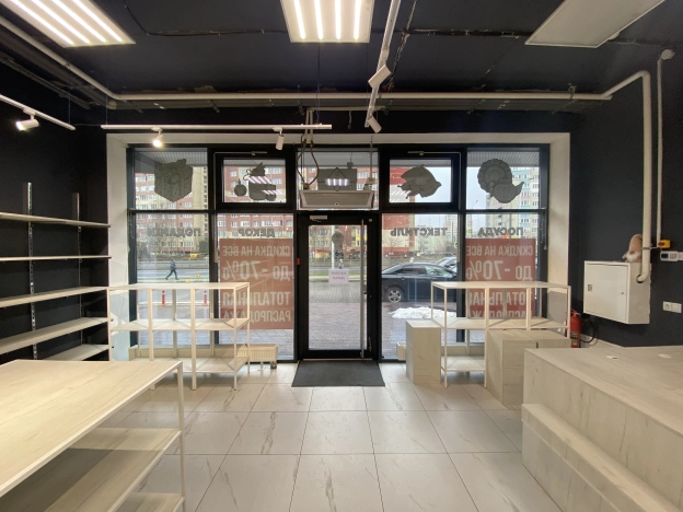 Снять коммерческую недвижимость свободного назначения в районе Центральный в Калининграде. Вариант № 10439125, 4, площадь -  квм, цена 170000 рублей