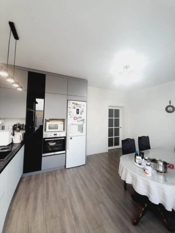 Купить дом на улице Хомутникова в Элисте. Вариант № 6315, 8, площадь -  квм, цена 8000000 рублей