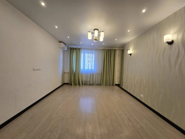 Купить трехкомнатную квартиру в Пушкине. Вариант № 39474, 15, площадь -  квм, цена 14000000 рублей