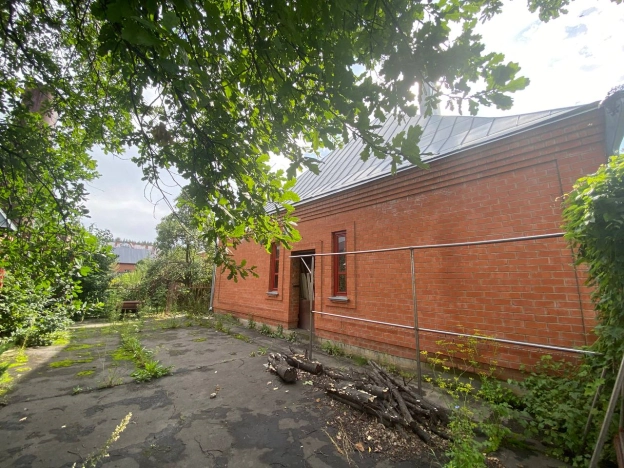 Купить дом на улице Садовая в Алтайском крае. Вариант № 1992976, 5, площадь -  квм, цена 15000000 рублей