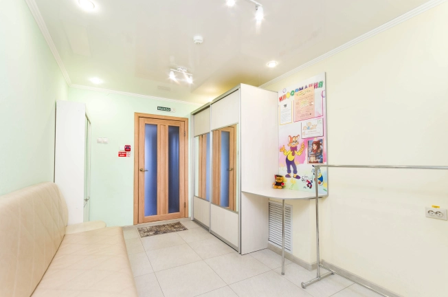 Купить коммерческую недвижимость свободного назначения в Тобольске. Вариант № 52703, 11, площадь -  квм, цена 6500000 рублей