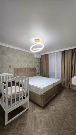 Купить трехкомнатную квартиру в Ростовской области. Вариант № 5922387, 7, площадь -  квм, цена 14900000 рублей