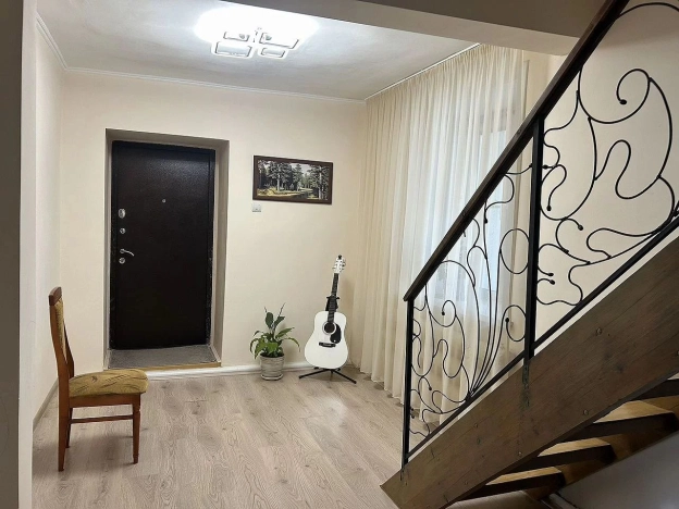 Купить дом на улице Белокаменная в Улан-Удэ. Вариант № 32769, 9, площадь -  квм, цена 9990000 рублей