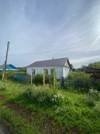 Купить дом на улице Садовая в Алтайском крае. Вариант № 1663395, 0, площадь -  квм, цена 1000000 рублей