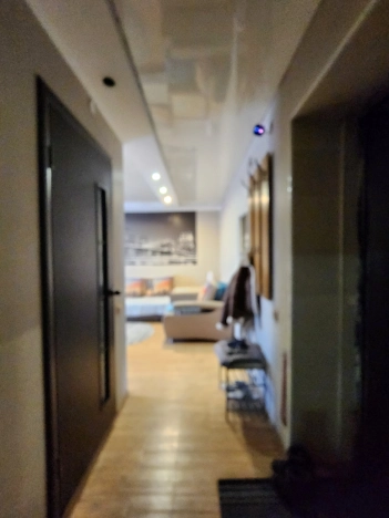 Купить трехкомнатную квартиру в Кызыле. Вариант № 31356, 7, площадь - квм, цена 8150000 рублей